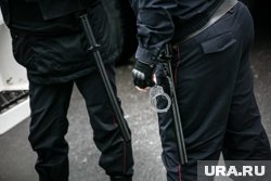 Дебошира увезли в дежурную часть