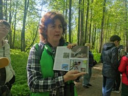 Галина Матвеева показывает тех, кого слышно, но не видно