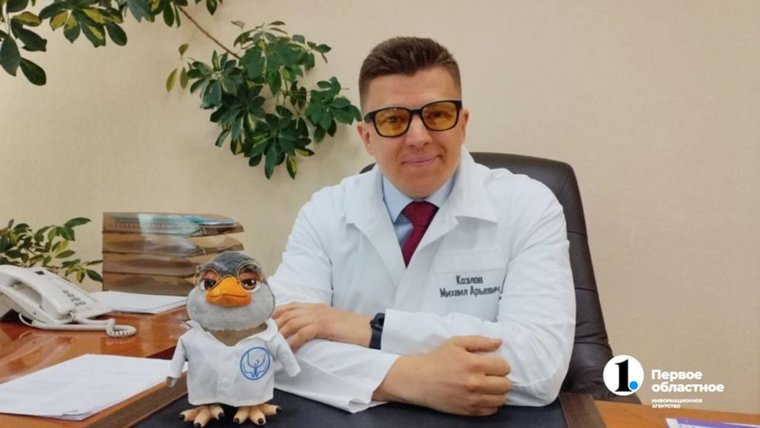 Руководитель психоневрологической больницы показал, как выглядит птичка-талисман