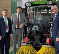Уникальный дорожный пылесос впервые представили на выставке в Екатеринбурге