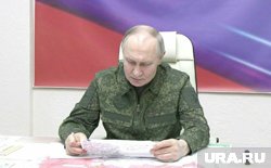 Путин посчитал важным быть в Курской области в военной форме, сообщил Песков 