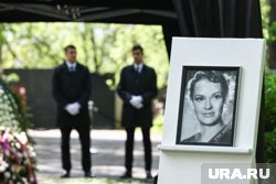 На Кунцевском кладбище прошли похороны Нины Гребешковой 