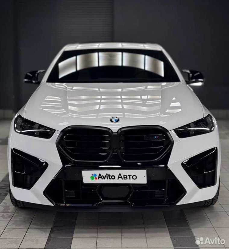BMW X6 M 2023: спортивная мощь в облике внедорожника