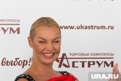 Анастасия Волочкова назвала жизнь в России своим главным долгом