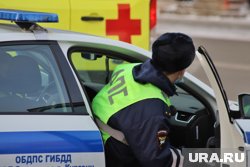 В Кургане водитель Honda влетел на встречной полосе в машину скорой помощи