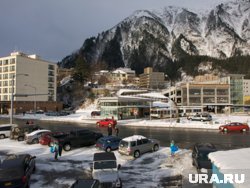 В городе Джуно на Аляске ожидают паводок из-за таяния ледника