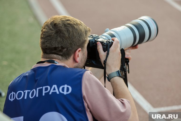 В течение нескольких лет Евгений работал личным фотографом Жириновского