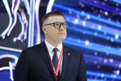 Текслер отметил, что сегодня порядка десяти предприятий региона представляют отдельные стенды