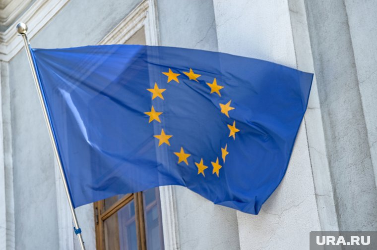 Большая часть западной коалиции относится к Украине утилитарно, сказал политолог Зудин