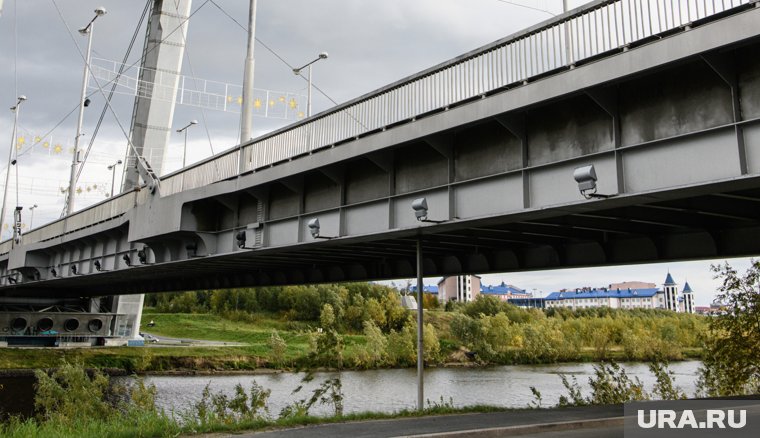 Транспортный поток переключили с временного объезда на основной