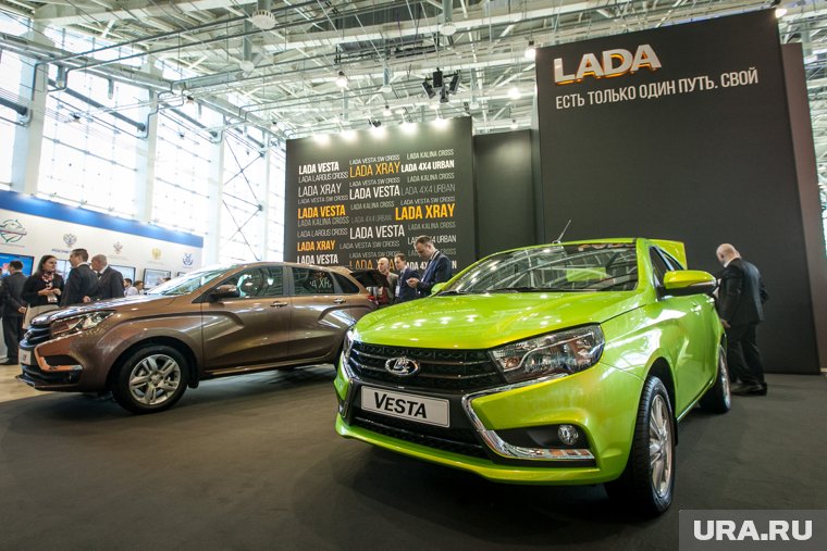 Автомобили Lada могут подорожать в ближайшие месяцы, уточнили в компании "Автоваз"