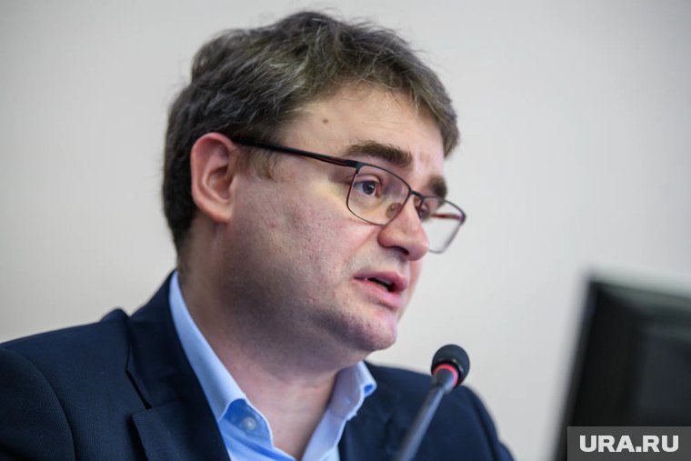 Осьмаков закончил два университета