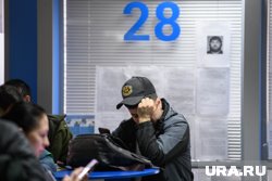 Троих мигрантов оштрафовали в Ноябрьске за отсутствие спецотметок
