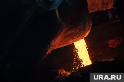 Для получения «Ветерана труда» нужно иметь рабочий стаж не мене 25 лет для мужчин и 20 лет для женщин