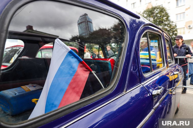 Про исключительность нации больше высказались представители старшего поколения