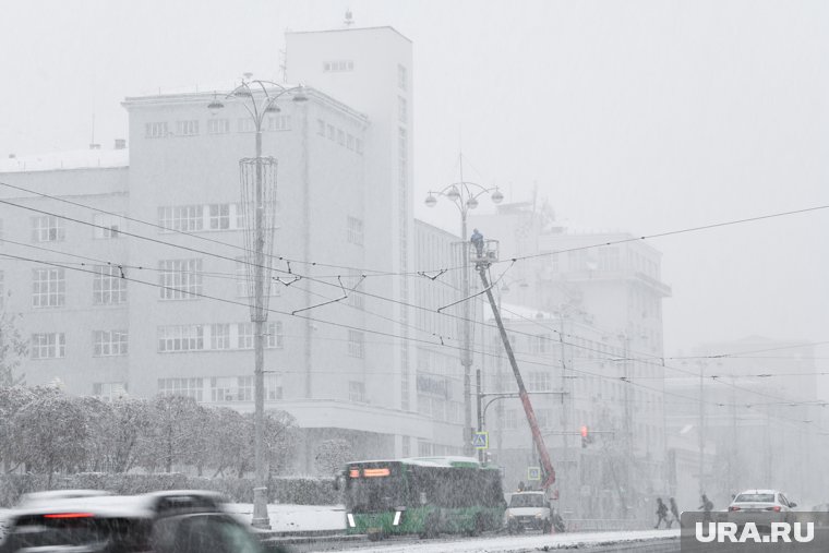 В Екатеринбурге температура днем поднимется до -2 градусов при слабом снеге