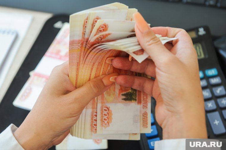Около 13 млн рублей должна работникам компания из Нового Уренгоя