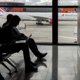 На что могут рассчитывать пассажиры задержанных и отмененных рейсов в Шереметьево: руководство к действию