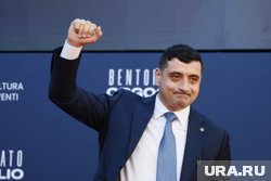 По данным ЦИК, после подсчета 99,49% бюллетеней Джордже Симион набрал 40,67% голосов