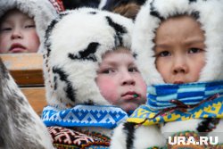 В ЯНАО началась кампания по доставке детей из школ в тундру на летние каникулы