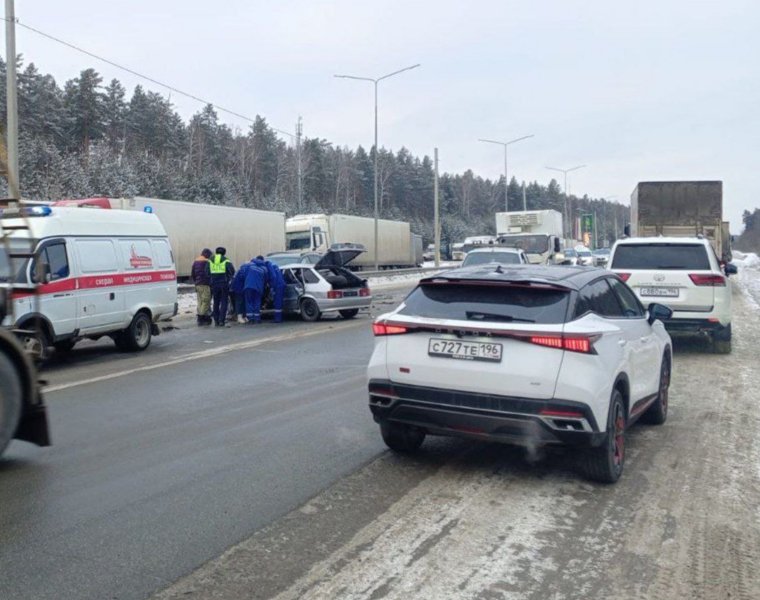 На месте происшествия временно ограничили движение транспорта