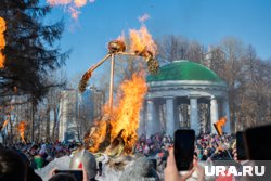 На огненное шоу приглашает парк Горького 