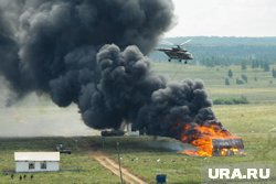 Появилось видео, где два школьника из Ноябрьска подожгли вертолет