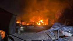 Беспилотники повредили несколько домов в районах республики, есть раненая
