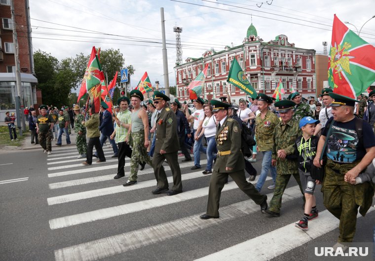 Такого шествия по ул. Сибирской в этом году не будет