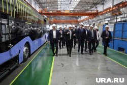 Глава Минпромторга побывал на производстве электробусов и троллейбусов