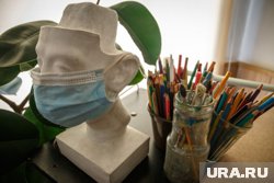 При выходе на улицу астматикам рекомендуется использовать медицинскую маску