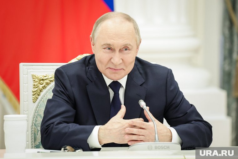 Владимир Путин считает, что на Западе распространяется иллюзия демократии и свободы