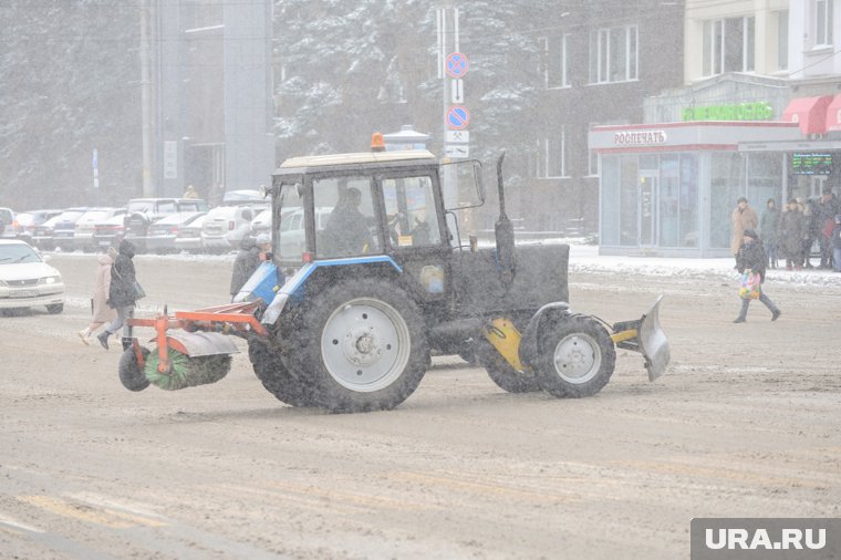 Дорожные подрядчики работают в круглосуточном режиме.