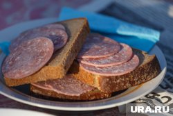 Цены за неделю выросли на хлеб, колбасу, огурцы и другие продукты