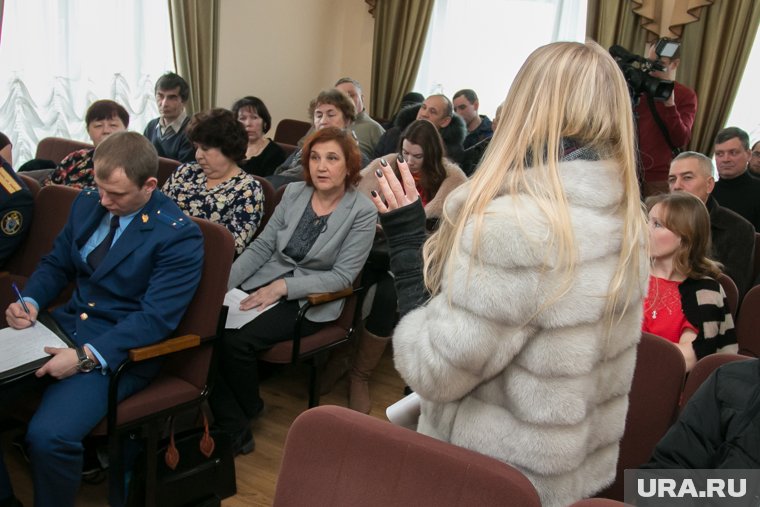 На совещание по выплате долгов по зарплате выезжала прокуратура