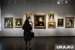 Кто решил испортить картину, пока неизвестно (архивное фото)