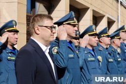Алексей Текслер передал МЧС пожарные машины и спасательное оборудование