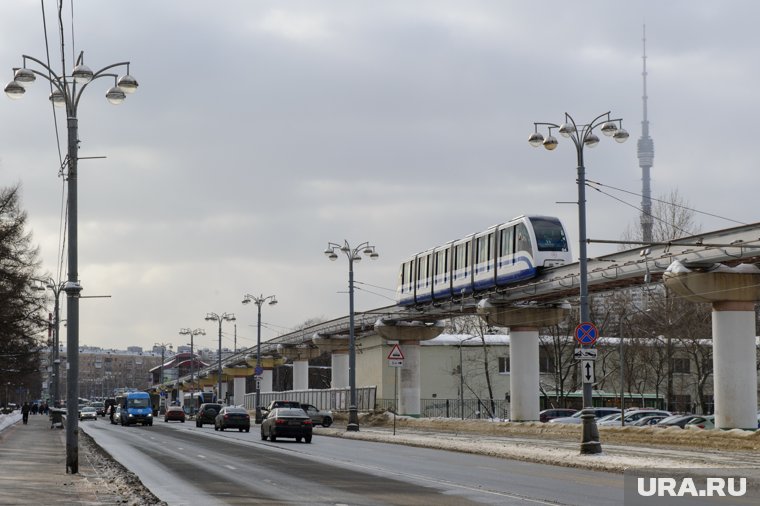 Монорельс работает в Москве