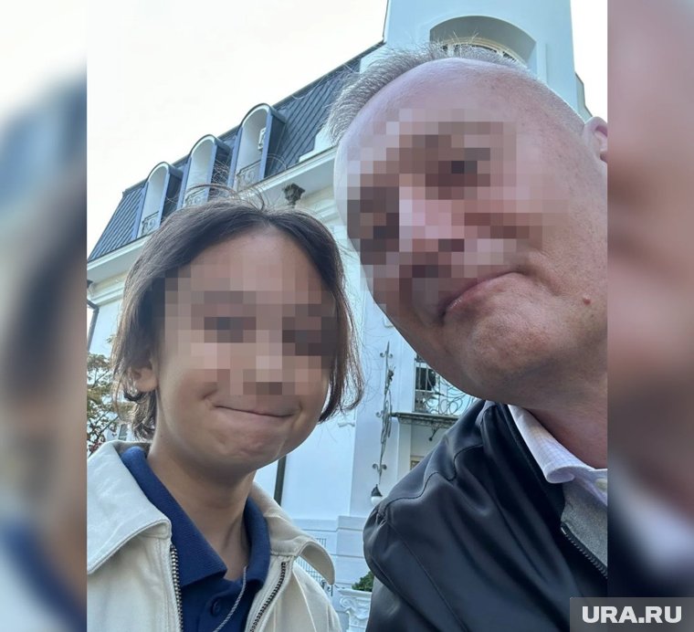 На данный момент девочка вернулась с отцом в Сербию и начала ходить в школу