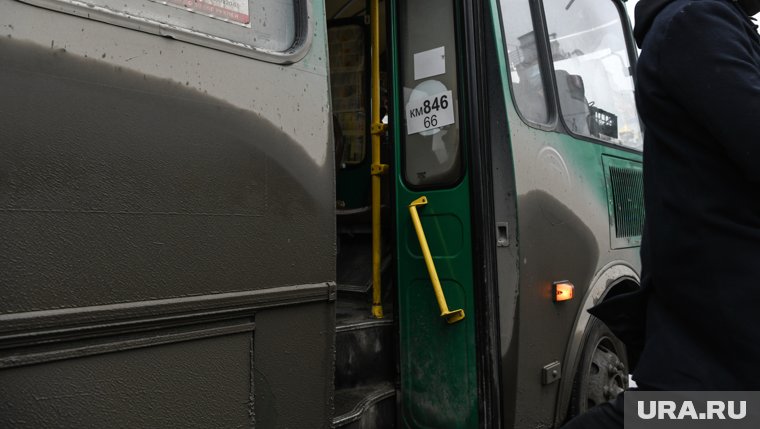 Автобусы курсировали грязными по областному центру