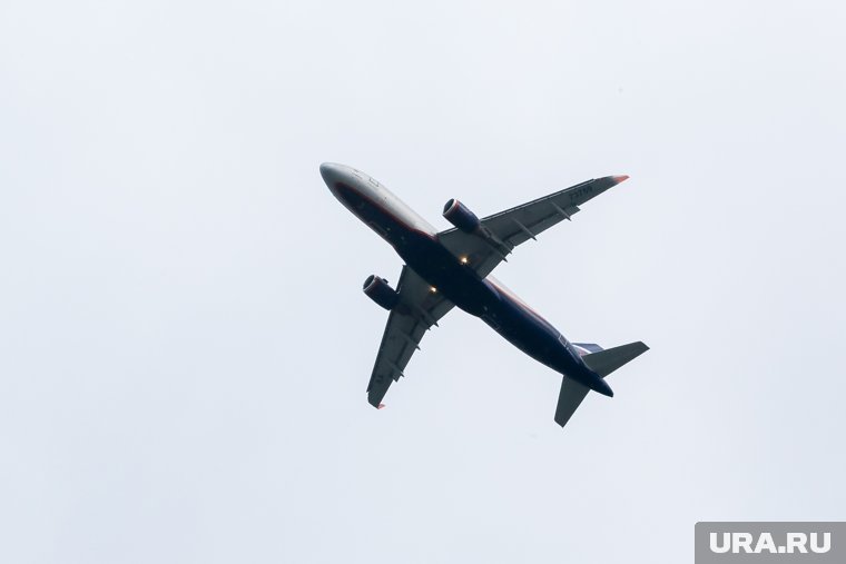 Самолеты задерживаются от 2 до 12 часов