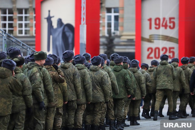 Клиентами Промсвязьбанка стали полмиллиона военных