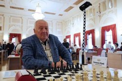 Юрий Балашов получил награду от президента