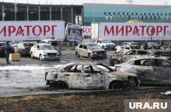 Десятки автомобилей сгорели на парковке у дистрибьютерского центра «Мираторга» в Домодедово