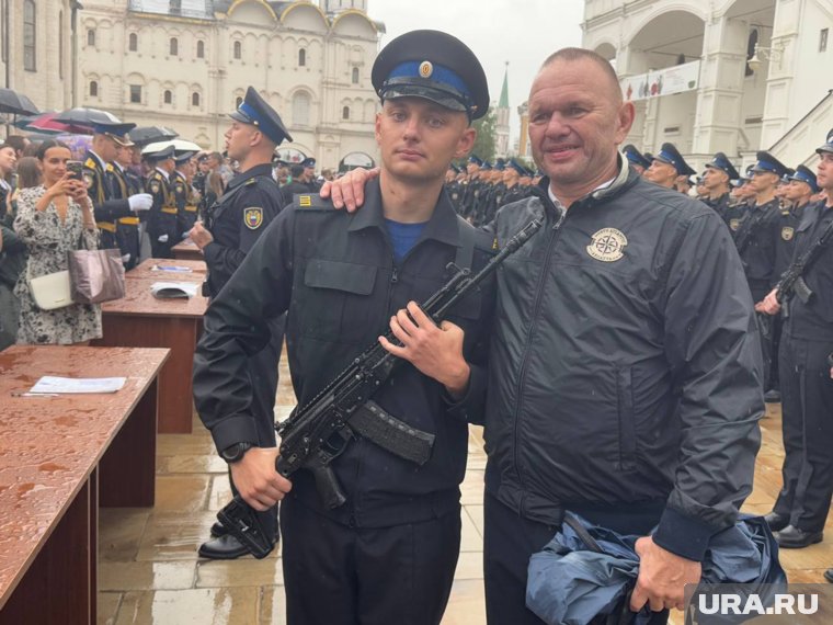 Дмитрий Шаранов из Магнитогорска счастлив — его сын Матвей принял присягу в Кремле
