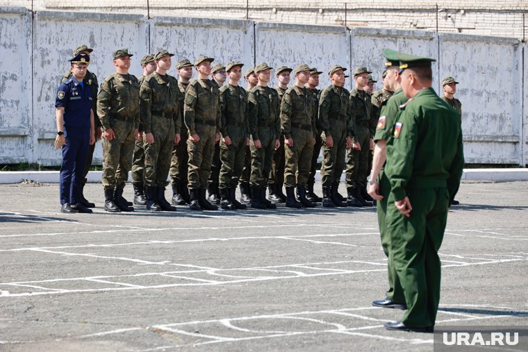 В Госдуме разъяснили суть проекта о круглогодичном призыве на службу