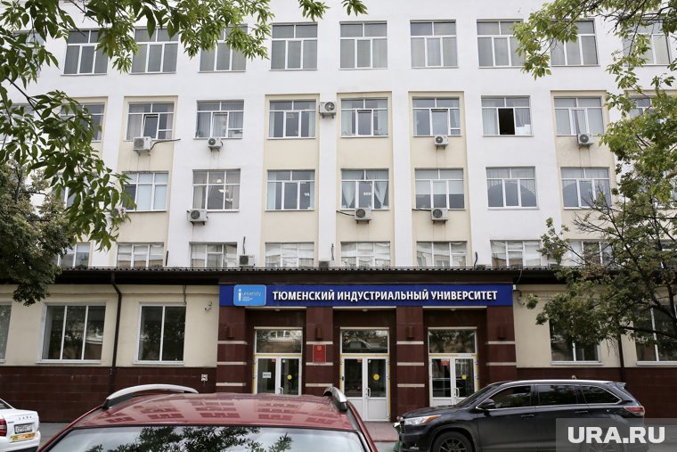 Ямальским студентам придется подумать о смене альма-матер