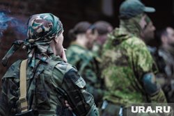 Жены наемников, приехавших из Колумбии на Украину, пытаются узнать информацию о них через чат-боты России