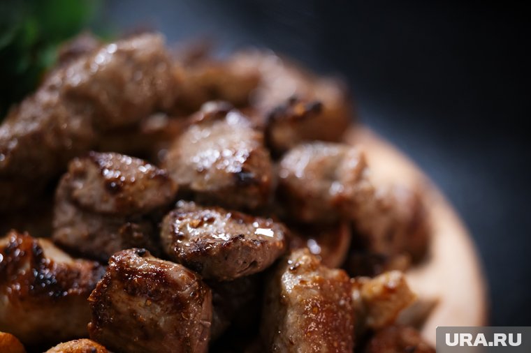 Курганцы в майские праздники смотрят аниме и жарят шашлыки