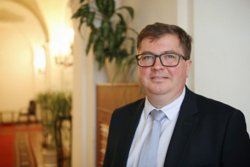 Степан Калмыков указал, что ИИ является не заменой для человека, а полезным инструментом для него